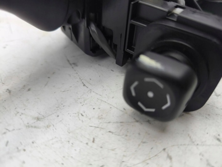 LEXUS IS 220D 2007 MANETTE COMMUTATEUR CLIGNOTANTS ESSUIE-GLACES
