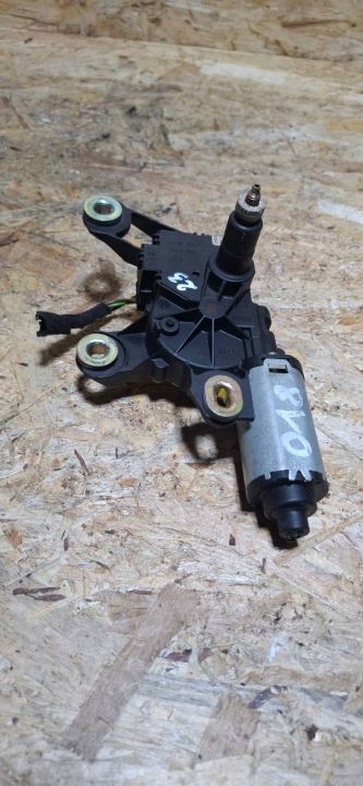 MOTEUR ESSUIE-GLACES ARRIÈRE OE 8E9955711B 8E9955711C