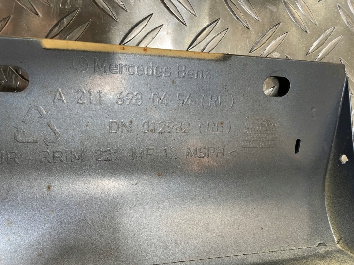MERCEDES W211 02- BAGUETTES REVÊTEMENTS SEUILS ENSEMBLE 353 A2116900340