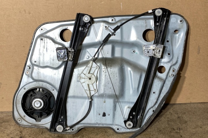 ÉLÉVATEUR VITRES GAUCHES AVANT PORTES MERCEDES-BENZ M (W164) A2518200742