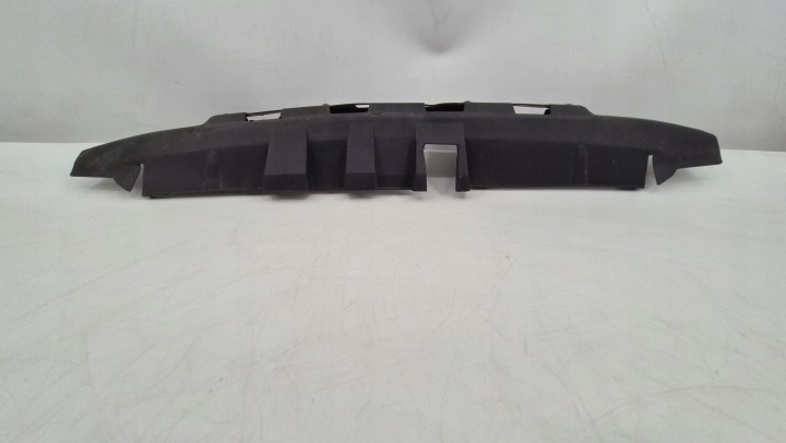 GLISSIÈRE PARE-CHOCS ARRIÈRE AUDI A3 8V 8V0807217A