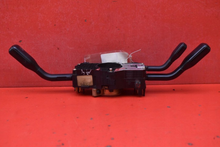 COMMUTATEUR COMPOSITE ARAIGNÉE 4D0953513 AUDI A4 B5 BERLINE 94-99