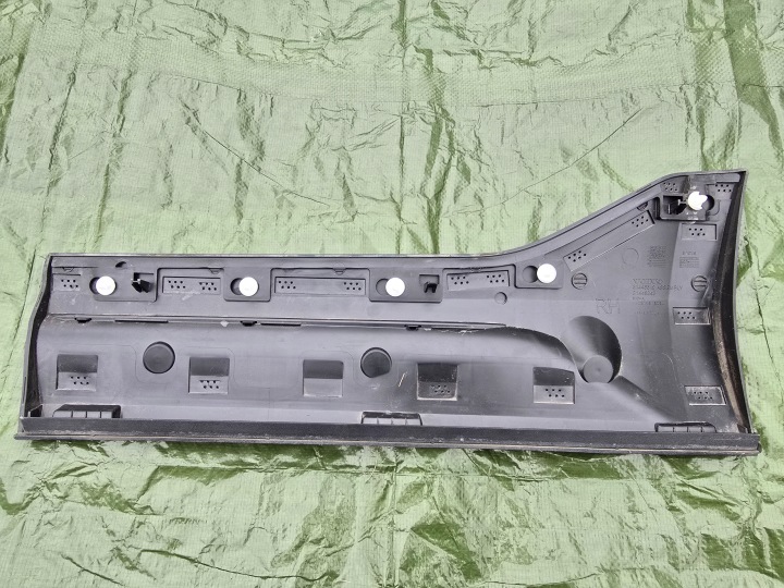 VOLVO XC40 17- MOULURE PORTES DROIT ARRIÈRE OE 31448319