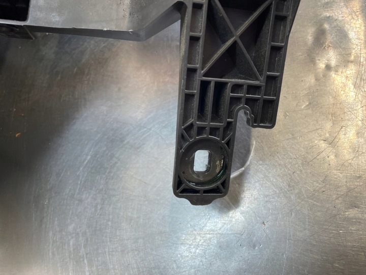 PHARE GAUCHE AVANT RENAULT MASTER IV 4 V 5 24- 260608459R EUROPE