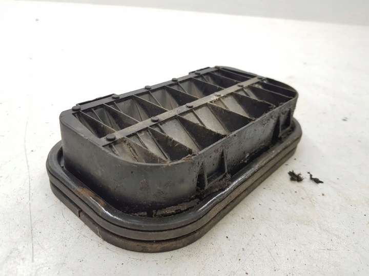 VOLKSWAGEN PASSAT B5 GRILLE VENTILATION 1997 4A0819181