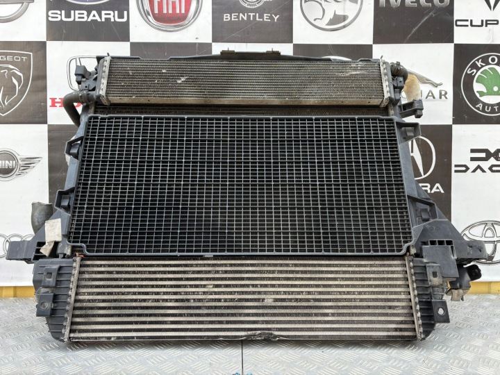 RENAULT MASTER III IV RADIATEURS AVANT ENSEMBLE 214811562R 214107695R