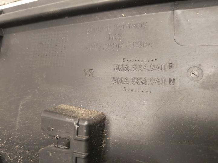 MOULURE SUR PORTES AVANT DROIT VW TIGUAN 5NA 15-