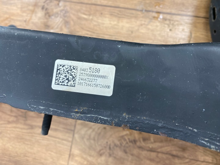 CHÂSSIS CHÂSSIS BANC POUTRE FIXATION ARRIÈRE CHEVROLET CAMARO SS 2016+ 6.2 USA