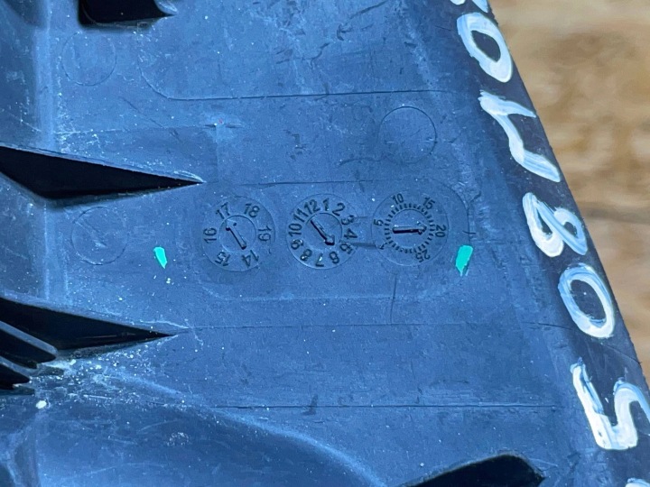 MAZDA CX3 CX-3 14-18 MOULURE ANGLE PLASTIQUE GAUCHE AVANT AVANT