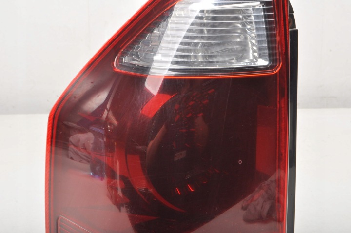 MITSUBISHI PAJERO III LIFT PHARE GAUCHE ARRIÈRE GAUCHE ARRIÈRE