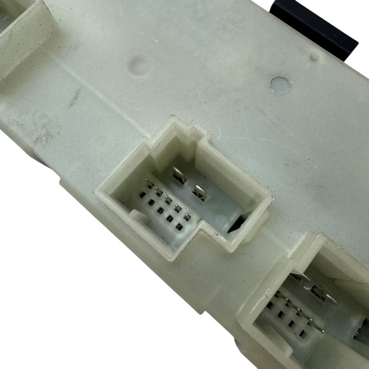 BMW X5 F15 2016 MODULE COUVERCLES DE COFFRE COUVERCLES DE COFFRE 7496723