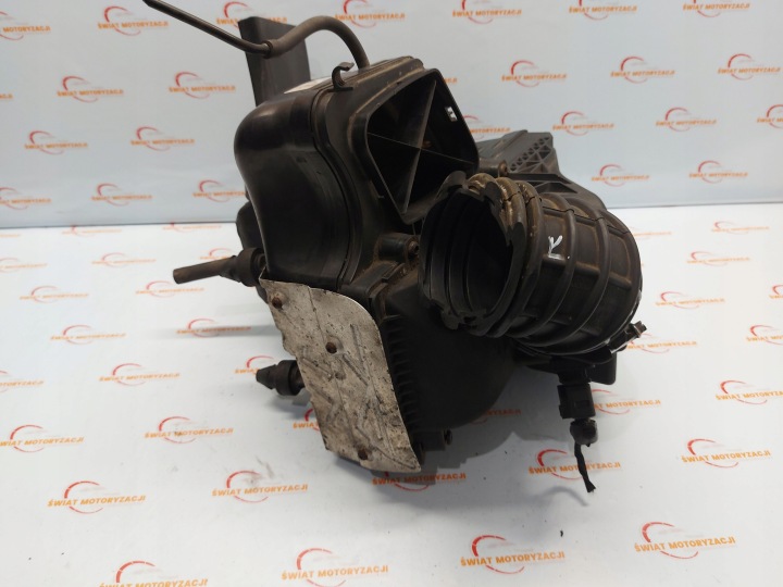 AUDI A4 B8 ALLROAD 2.0 TDI 10R CHÂSSIS FILTRE AIR 8K0133837T