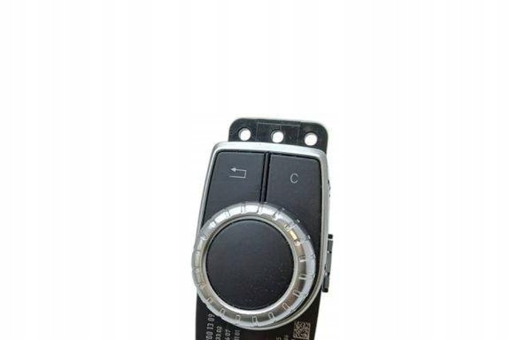 RADIO AVEC NAVIGATION MERCEDES-BENZ GLA (X156) A2469001309 2.14L DIESEL 2015