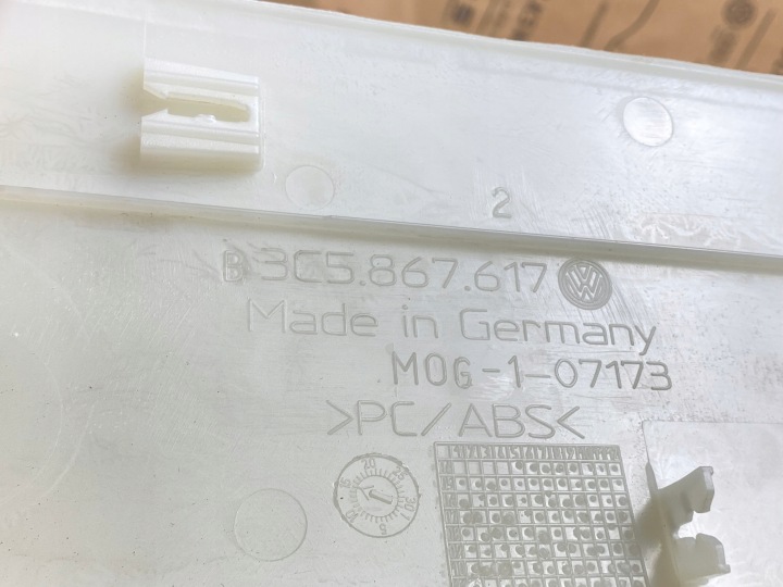 VW PASSAT B6 MOULURE PLAFONNIERS ARRIÈRE ARRIÈRE GARNITURE 3C5867617
