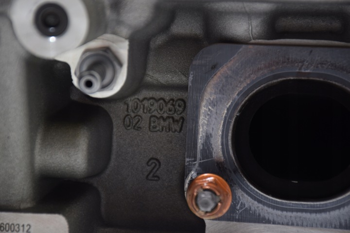 BMW G30 G11 G15 G05 G06 G07 N63 N63B N63B44D DROITE CULASSE PISTONS 1-4