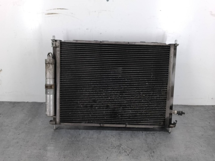 RADIATEUR EAU CLIMATISATION RENAULT CLIO III 8200688390 8200748439 1.5 DCI
