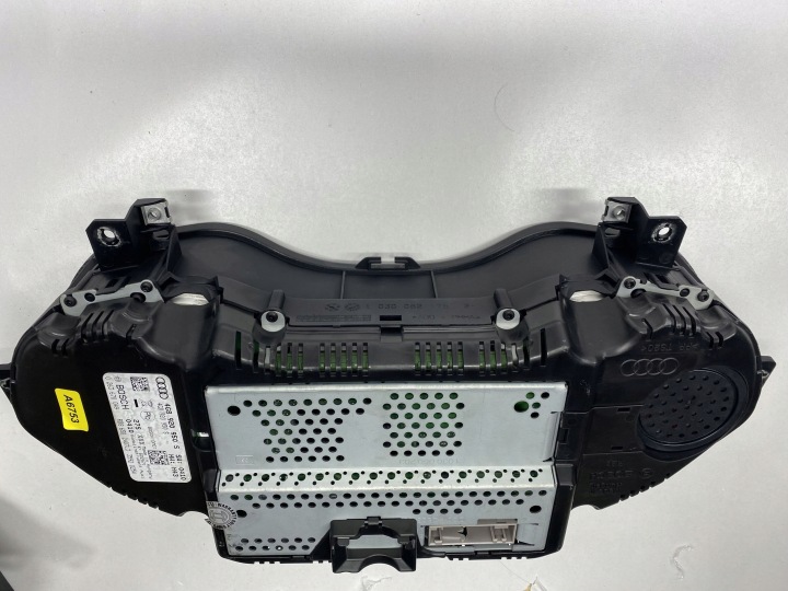 AUDI A6 C7 COMPTEUR 4G8920950 2013