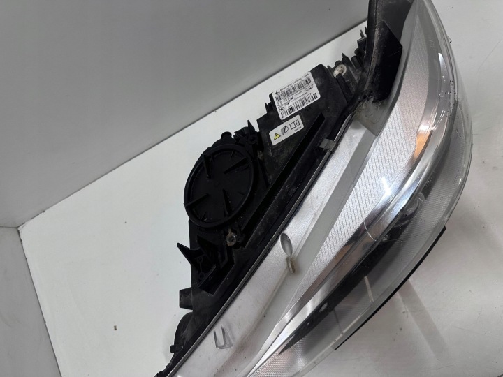 PHARE LEWYPRZOD BMW F32 F33 F36 BIXENON UK OE 7377845
