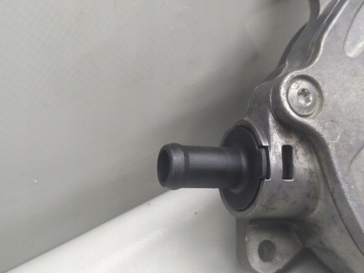 POMPE PRESSION VIDE AUDI A4 B6 PASSAT B5 2.0 FSI AWA 150KM 06D145100D