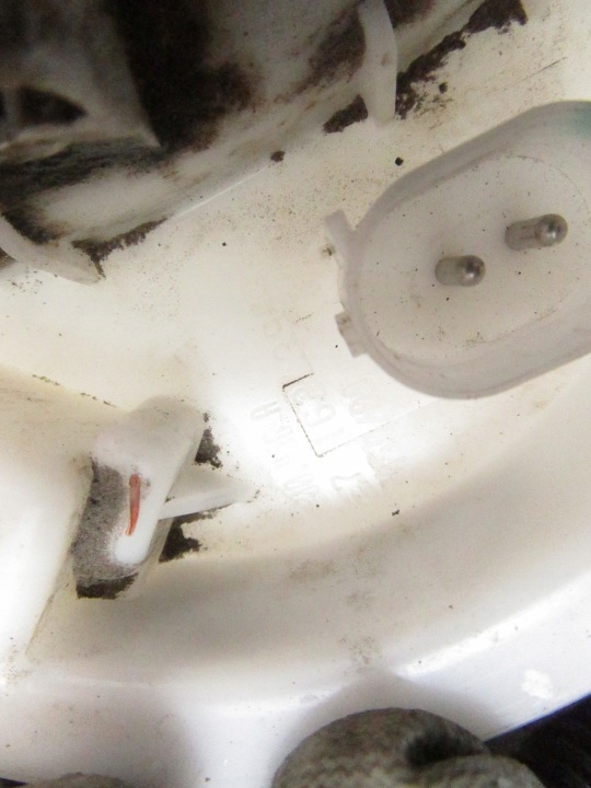 CAPTEUR NIVEAU RÉGULATEUR CARBURANTS BMW E81 E82 E87 E90 E91 E92 93 N43 N53 N54