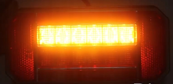PHARE ARRIÈRE COMBINÉ LED FLOTTANT PETITE 12/24V