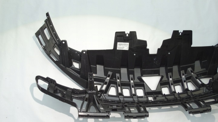 SEAT CUPRA BORN RENFORCEMENT SUPÉRIEUR CHÂSSIS PARE-CHOCS AVANT 10E807231