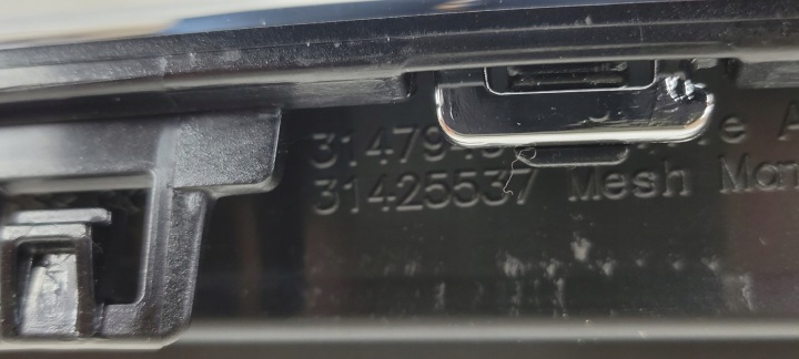 GRILLE CHROME INSIGNE CALANDRE PARE-CHOCS VOLVO XC60 II 2017- MOMENTUM NEUF