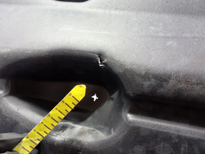 MASERATI LEVANTE PROTECTION PLASTIQUE CHÂSSIS DROITE LATÉRALE 670032422DX