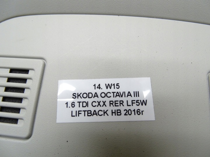 AMPOULE ÉCLAIRAGE CABINES PLAFONNIERS SKODA OCTAVIA III 5E0867489