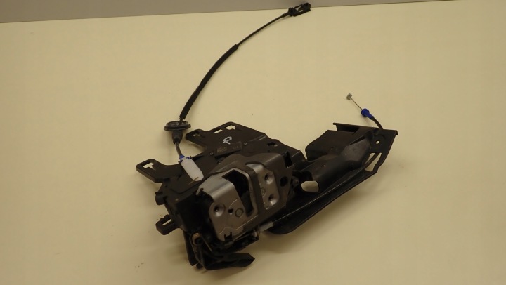 SERRURE DE PORTE DROIT AVANT FORD FIESTA MK7 1.6 TDCI 08-17R 8A6AA21812