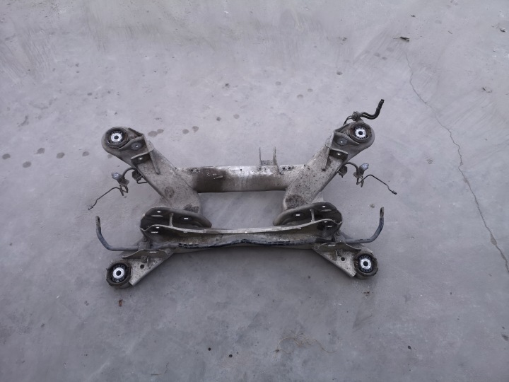 CHÂSSIS CHÂSSIS POUTRE ARRIÈRE VW PHAETON 3.0 3D0505235AA