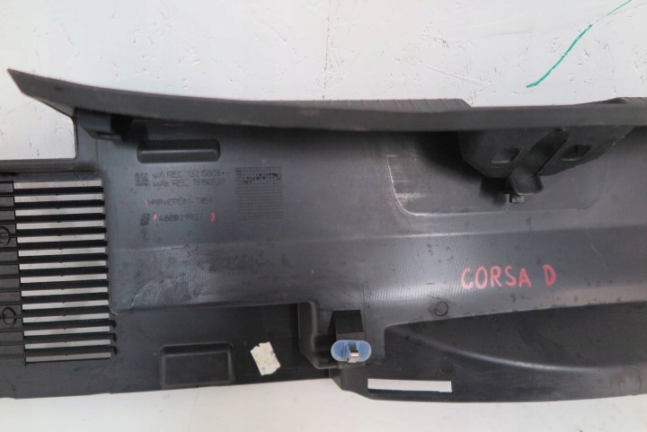 OPEL CORSA D 2007 PROTECTION COURROIE ARRIÈRE COUVERCLES DE COFFRE