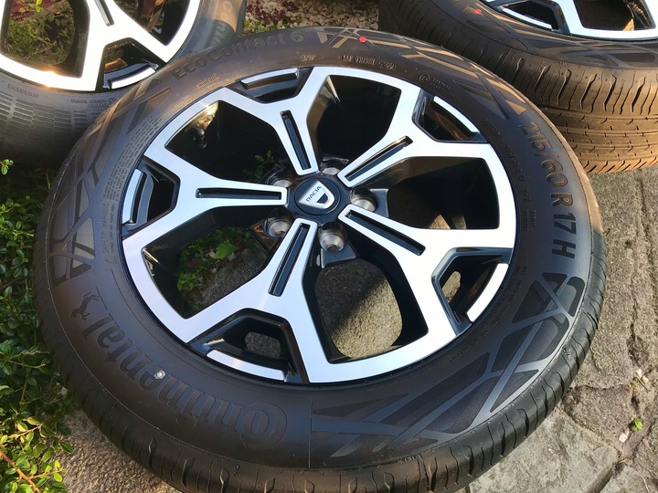 5X114,3 NUEVO 17' DACIA DUSTER +CONTI 2022R. 8MM 