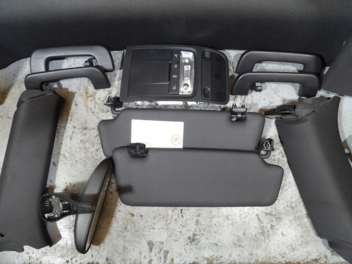 AUDI A3 8V BERLINE COMPACTE PAVILLON NOIRE 8V4867505H