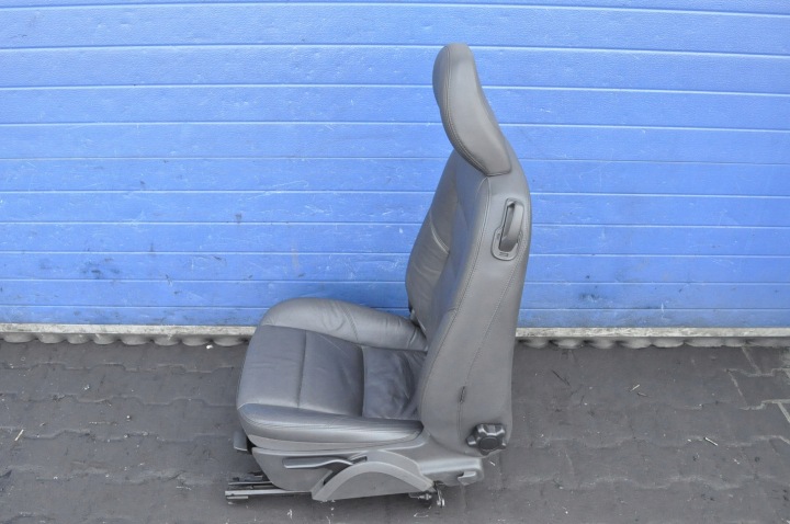 VOLVO C30 SIÈGE CONDUCTEUR CUIR