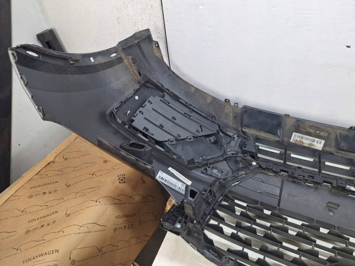 PARE-CHOCS AUDI Q2 81A ORIGINAL OE CALANDRE GRILLE AVANT RESTYLAGE 2016-2020 ORIGINALE