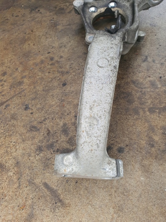 AUDI A4 B8 A5 Q5 SUSPENSION AVANT ROTULE DE DIRECTION TOURILLON DROITE GOLA!!! 258AA