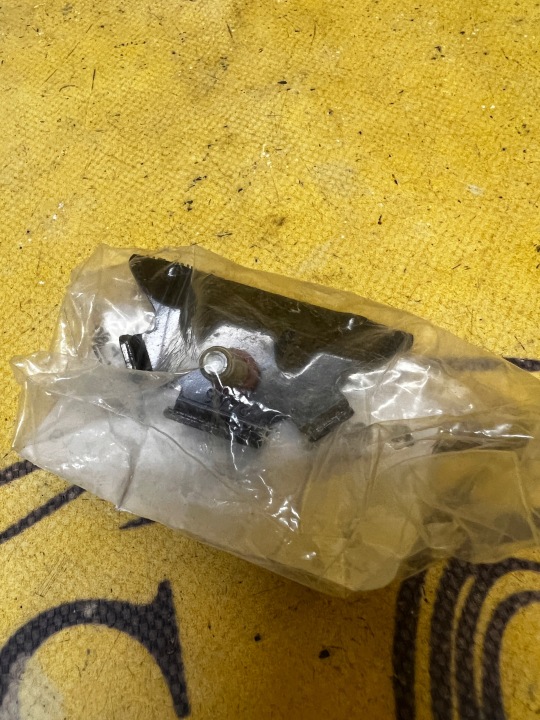 POIGNÉE FIXATION BATTERIE MINI R55 R56 R57 R58 R59 R60 R61 NEUF OEM