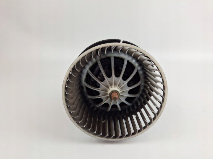 VENTILATEUR CONDUIT D'AIR JAGUAR E-PACE EC069002