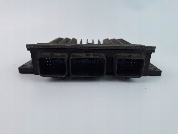 ORDINATEUR MOTEUR ECU RENAULT MEGANE II ESTATE (KM0/1_) 8200326910 1.5L