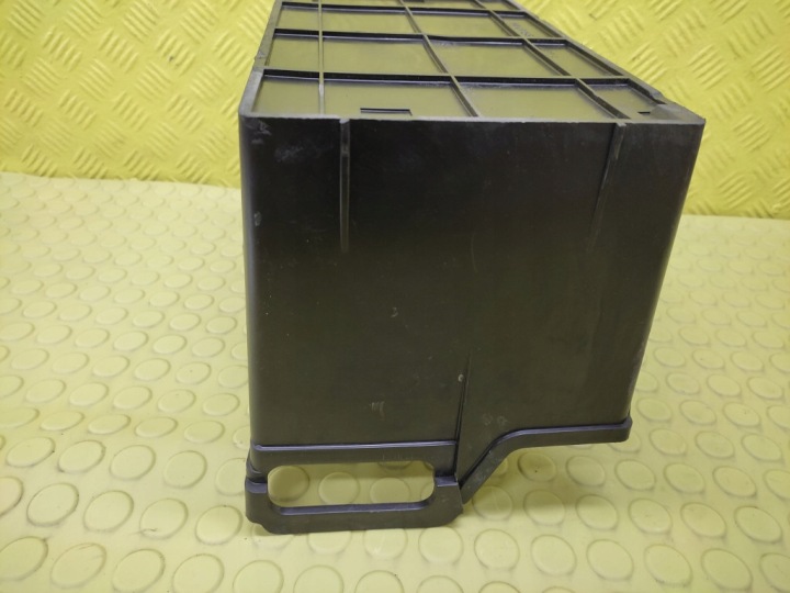 MITSUBISHI PAJERO 3 CHÂSSIS BATTERIE MR411561