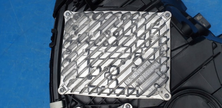 PIÈCE NEUF PHARE AVANT GAUCHE MERCEDES AVEC W223 LASER