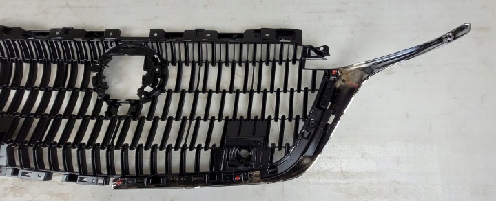 GRILLE CHÂSSIS VISIÈRE MAZDA CX-90 2023- KR9P-50711