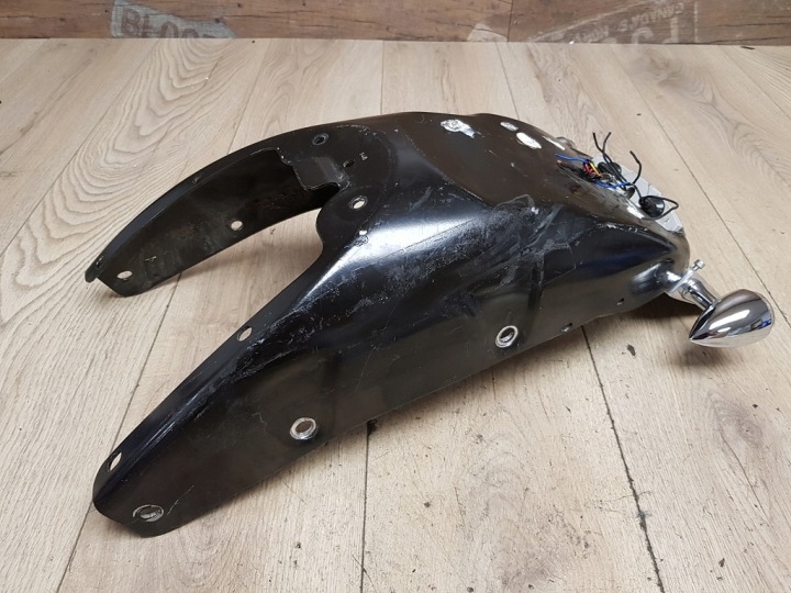 CHÂSSIS GARDE-BOUE CLIGNOTANTS HARLEY DAVIDSON V-ROD