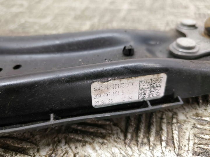 AUDI A1 2023 GAUCHE CÔTÉ INFÉRIEUR BRAS DE SUSPENSION AVANT