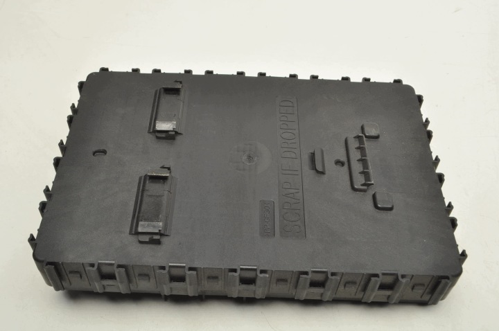 FORD FIESTA MK8 BOÎTE MODULE FUSIBLE HU5T-15604-BCH