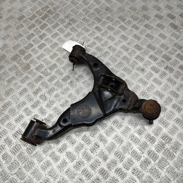 TOYOTA LAND CRUISER (BJ70) 2018 DROITE CÔTÉ INFÉRIEUR BRAS DE SUSPENSION AVANT