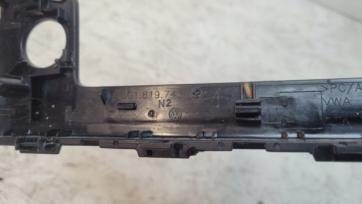 VW GOLF VII 7 13-19 DÉCOR CHÂSSIS RADIO NAVIGATION 5G1819743D