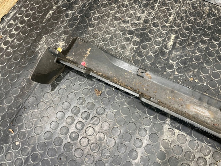 KIA SORENTO III 3 UM 14-20 MOULURE SEUIL GAUCHE REVÊTEMENT SUR SEUIL GAUCHE