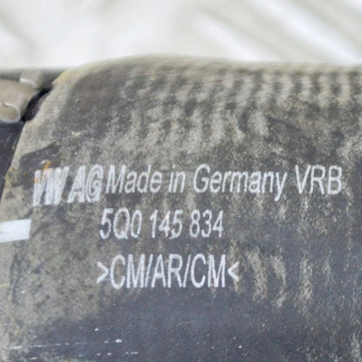 AUDI A3 8V1, 8VK DROIT FIL ÉCHANGEUR D'AIR DE SURALIMENTATION 2017 5Q0145834